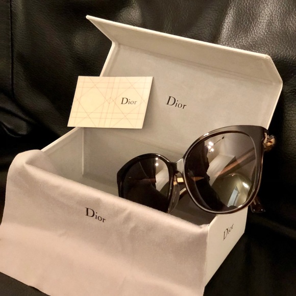 Dior Women’s Montaigne 22ks 60mm Sunglasses - Picture 4 of 4